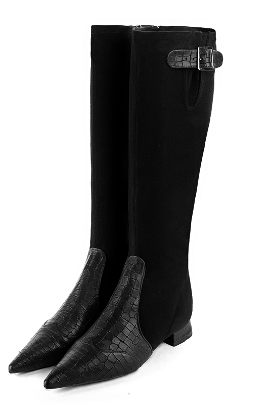 Bottes femme avec des boucles sur mesures noir satine Mollets fins ou larges Bout pointu. Talon plat evase. Personnalisation. Modele Watson Odeon